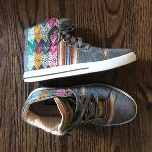 Inkka Gray Slate high top Sneakers